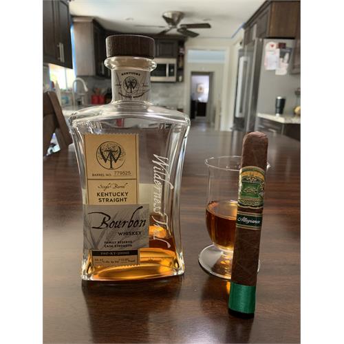 EP Carrillo Allegiance Confidant Toro 6  * 52