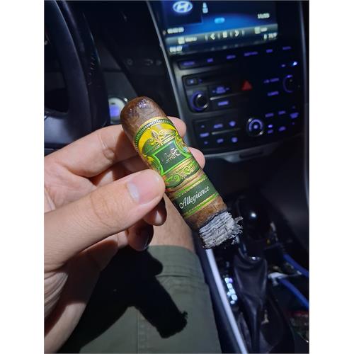 EP Carrillo Allegiance Wingman Double Corona 6 7/8 * 54