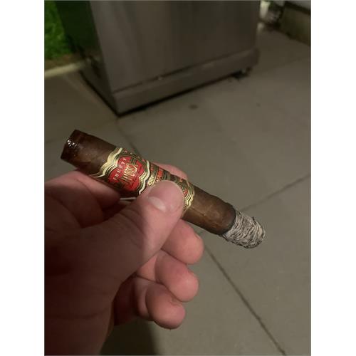 Arturo Fuente Opus X Destino al Siglo Shark 5 5/8 * 54