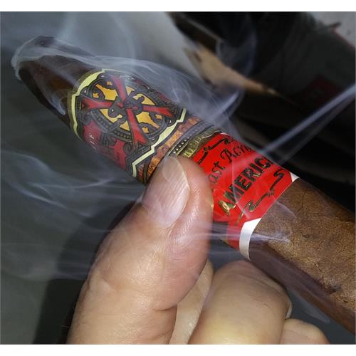 Arturo Fuente Opus X Destino al Siglo Shark 5 5/8 * 54