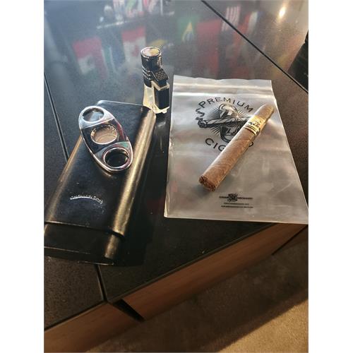 Foundation Olmec Maduro Toro 6  * 52