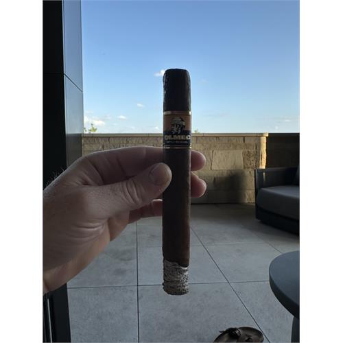 Foundation Olmec Maduro DB Corona 7  * 54