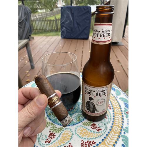 Espinosa Sarsaparilla Short Churchill 6  * 48, 10-Cigar Sampler