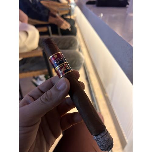 La Flor Dominicana Solis Toro Extra 6 1/2 * 50