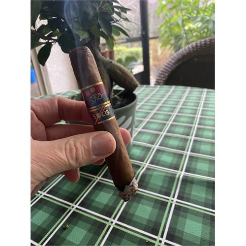 La Flor Dominicana Solis Toro Extra 6 1/2 * 50