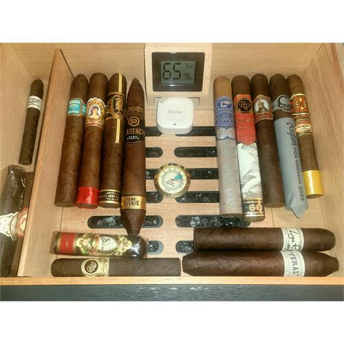 Klaro Kobi Glass Top Humidor