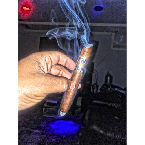 Highclere Castle Senetjer Perfecto 6 3/4 * 52