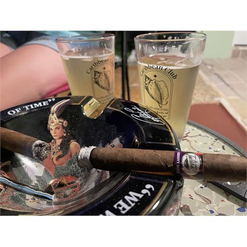 Tatiana Groovy Blue Belicoso TAA Exclusive 6 1/4 * 52