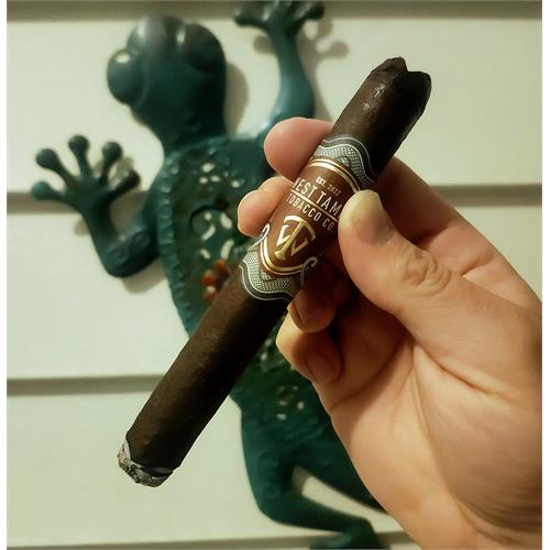 West Tampa Tobacco Company Red Toro  6  * 52