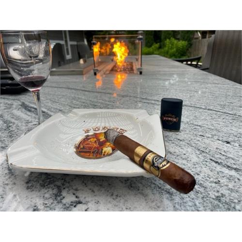 Punch Golden Era Toro 6  * 52