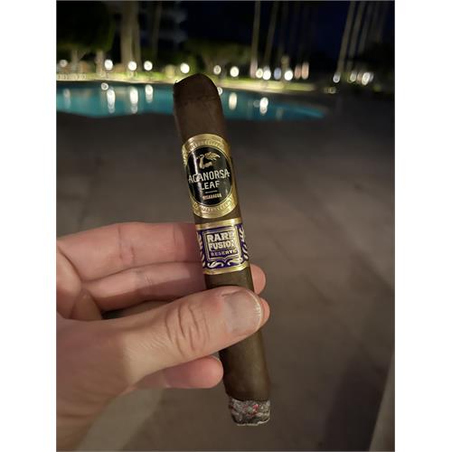 Aganorsa Leaf Rare Leaf Reserve Maduro Toro 6  * 54