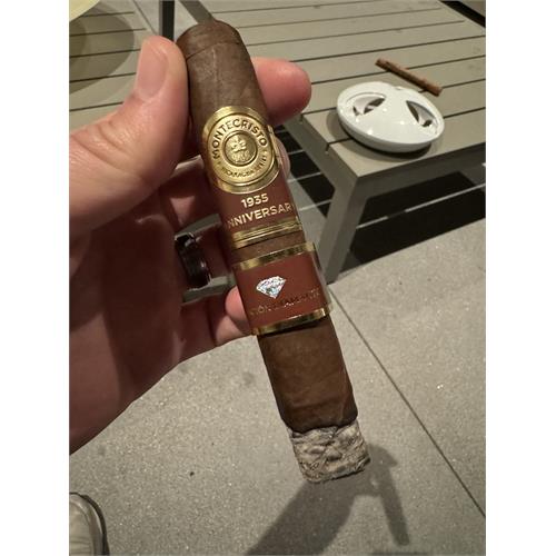Montecristo 1935 Anniversary Edicion Diamante Robusto 5  * 54