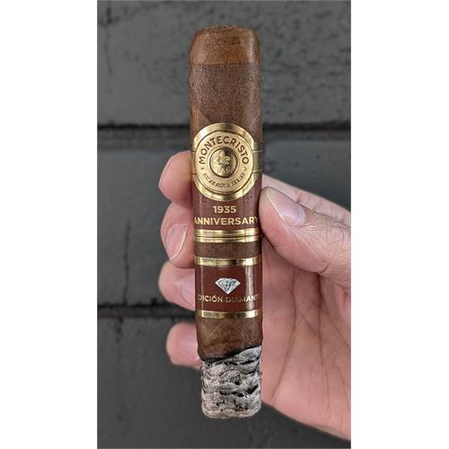 Montecristo 1935 Anniversary Edicion Diamante Robusto 5  * 54