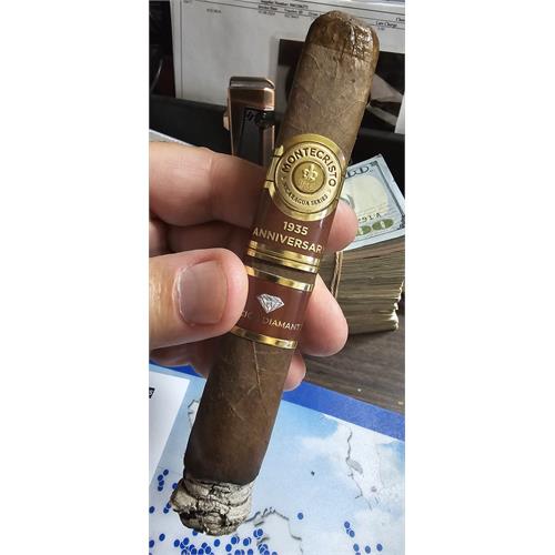 Montecristo 1935 Anniversary Edicion Diamante Grande 6  * 60