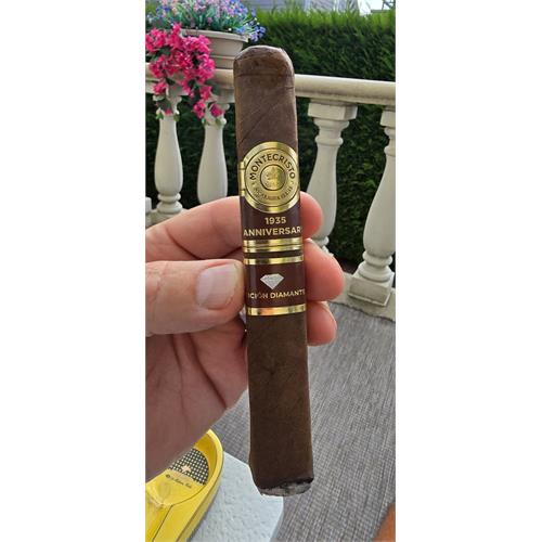 Montecristo 1935 Anniversary Edicion Diamante Grande 6  * 60