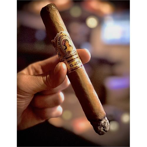 smoking a pack of cigarettes per day ?media_id=3793376204557500521
