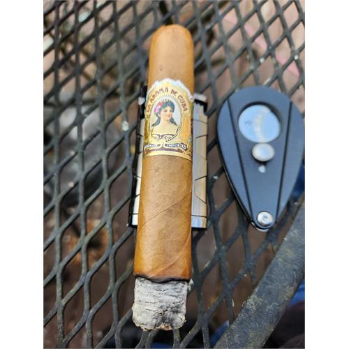 La Aroma de Cuba Connecticut Robusto 5 1/4 * 54