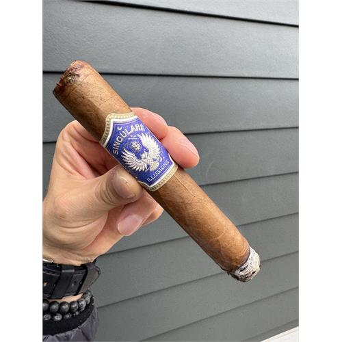 Illusione Singulare Origen Robusto 5  * 52