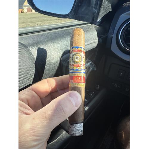 Perdomo 30th Anniversary Maduro Epicure 6  * 54