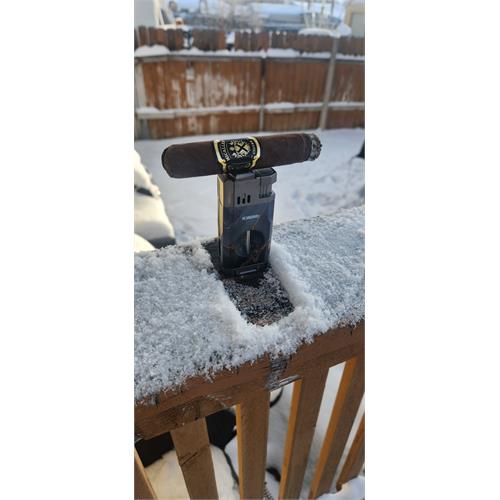 Micallef Black Toro 6  * 52