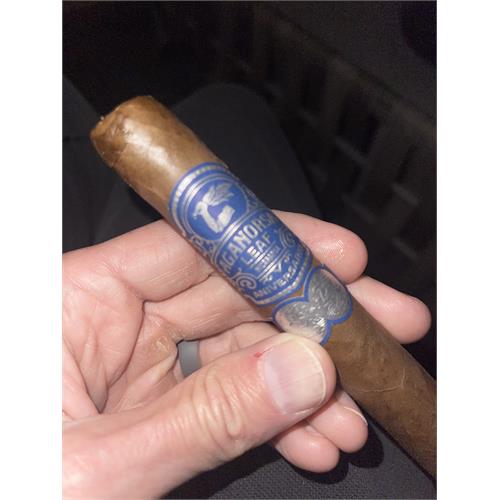 Aganorsa Leaf Aniversario Connecticut Box-Pressed Toro 6 1/4 * 52