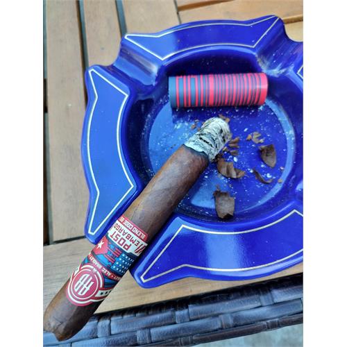 Alec Bradley Post Embargo Blend Code B15 Toro 6  * 52