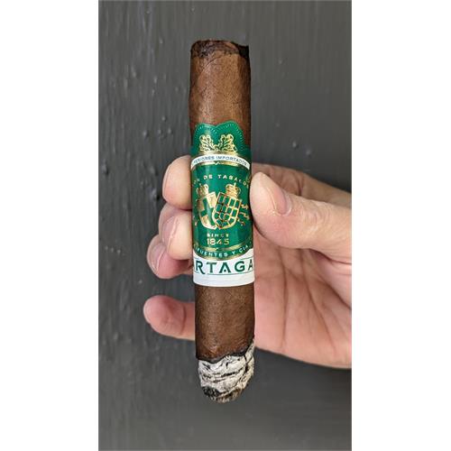 Partagas Valle Verde Toro 6  * 52