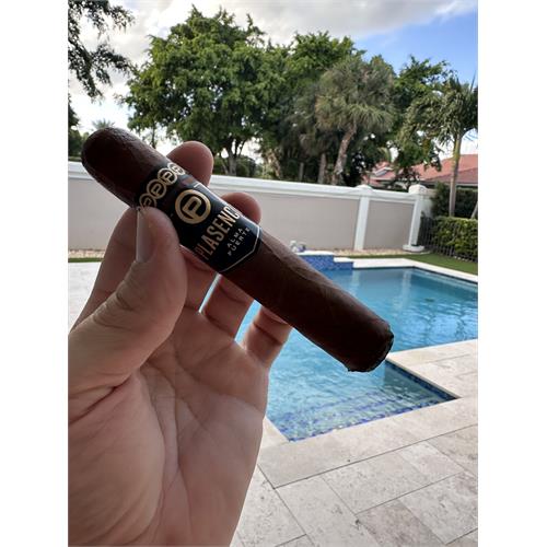 Plasencia Alma Fuerte Colorado Claro Robustus II 5 1/8 * 55