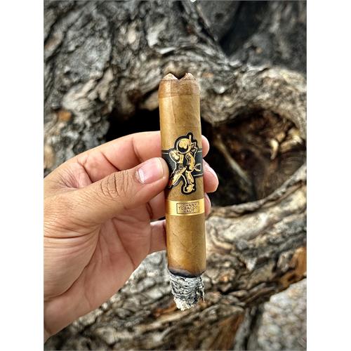 Room 101 Johnny Tobacconaut Gordo 6  * 60