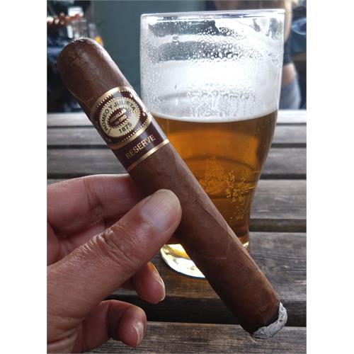 Romeo y Julieta Reserve Toro Fresh Pack 4-Cigar Sampler