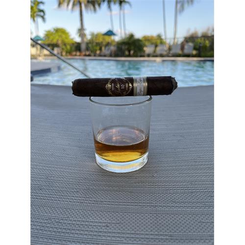 Tatuaje Capa Especial Bon Chasseur 5 3/8 * 52