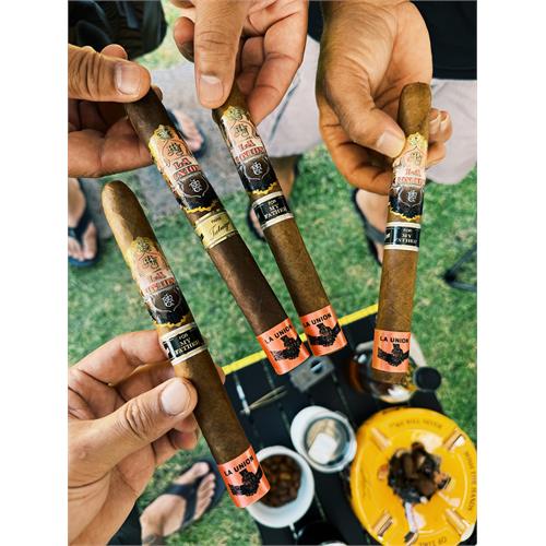 La Union Prominente Especial Black 7 1/4 * 50