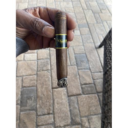 BLK WKS Killer Bee Robusto 5  * 50