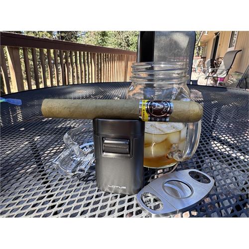 Aladino Candela Toro 6  * 50