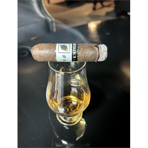 L Atelier Roxy Petit Robusto Maduro 3 1/2 * 50