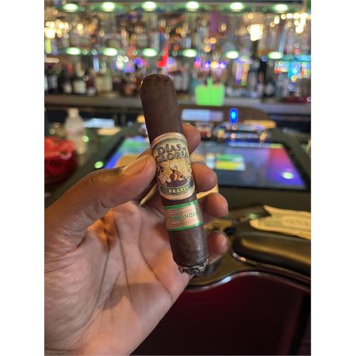 AJ Fernandez Dias de Gloria Brazil Robusto 5 1/2 * 54