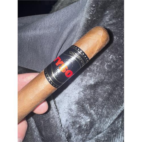 Gurkha Tyson 2.0 Undisputed Habano Toro Gordo 6  * 54