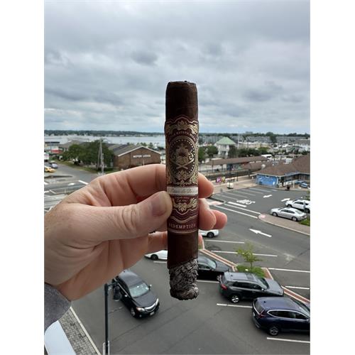 El Titan de Bronze Redemption Toro 6  * 52