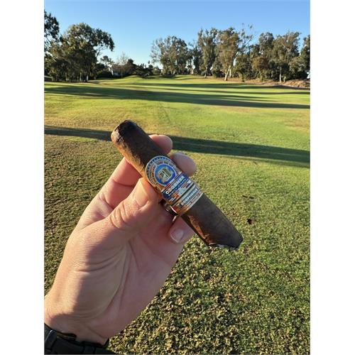 Ozgener Bosphorus Laguito No. 6 6 1/2 * 56