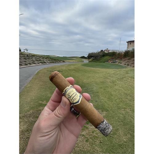 Jaime Garcia Reserva Especial Connecticut Toro 6  * 54