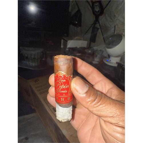 Don Pepin Garcia E.R.H. Robusto 5  * 54