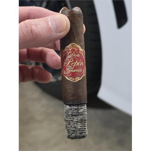 Don Pepin Garcia E.R.H. Robusto 5  * 54