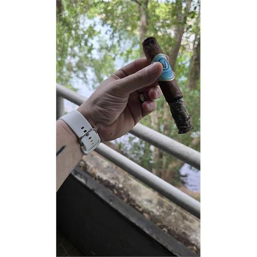 Gurkha V by Oscar Valladares TAA 2024 Exclusive  6 1/8 * 52