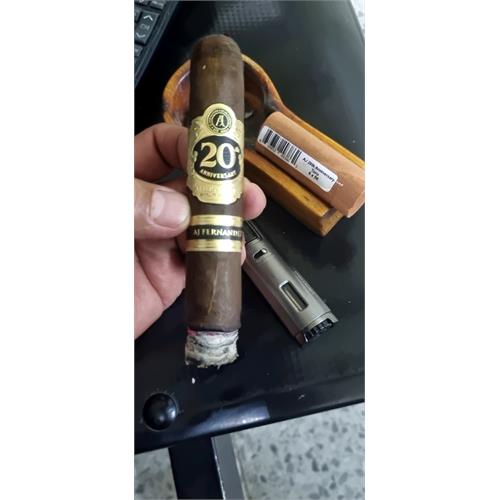 AJ Fernandez 20th Anniversary Toro 6  * 56