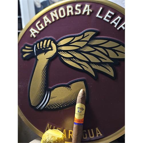 Aganorsa Leaf Supreme Leaf Royal Perfecto 5 1/2 * 52