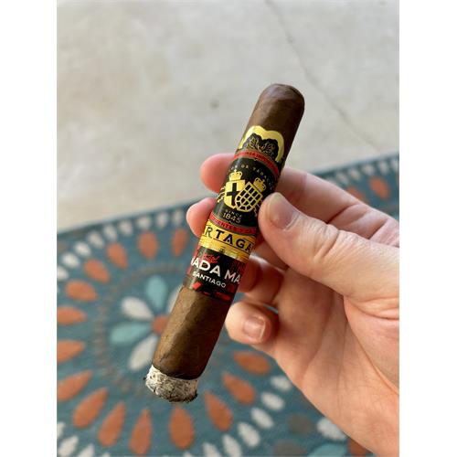 Partagas Y Nada Mas Robusto 5  * 50