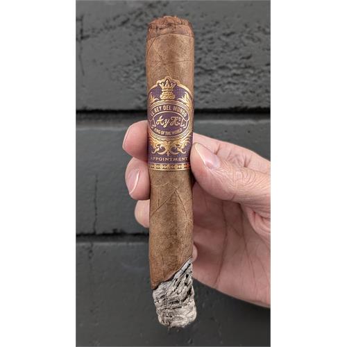 El Rey del Mundo Appointment Toro 6  * 54