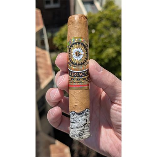 Perdomo Legacy Ecuadorian Connecticut Robusto 5  * 54