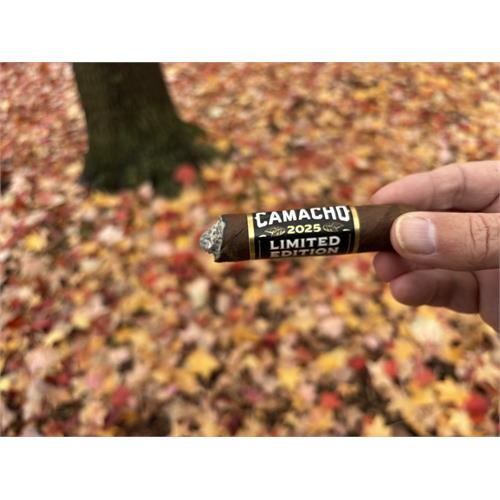 Camacho Limited Edition 2025 Toro 6  * 52