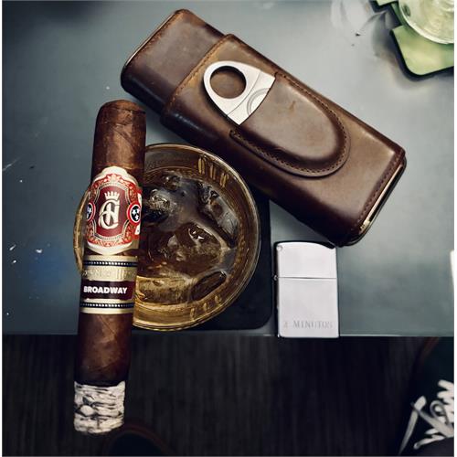 Crowned Heads Broadway Epicure 5 1/2 * 56